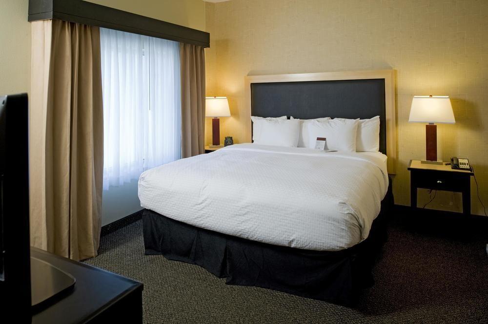 Hotel Doubletree By Hilton Baton Rouge Esterno foto