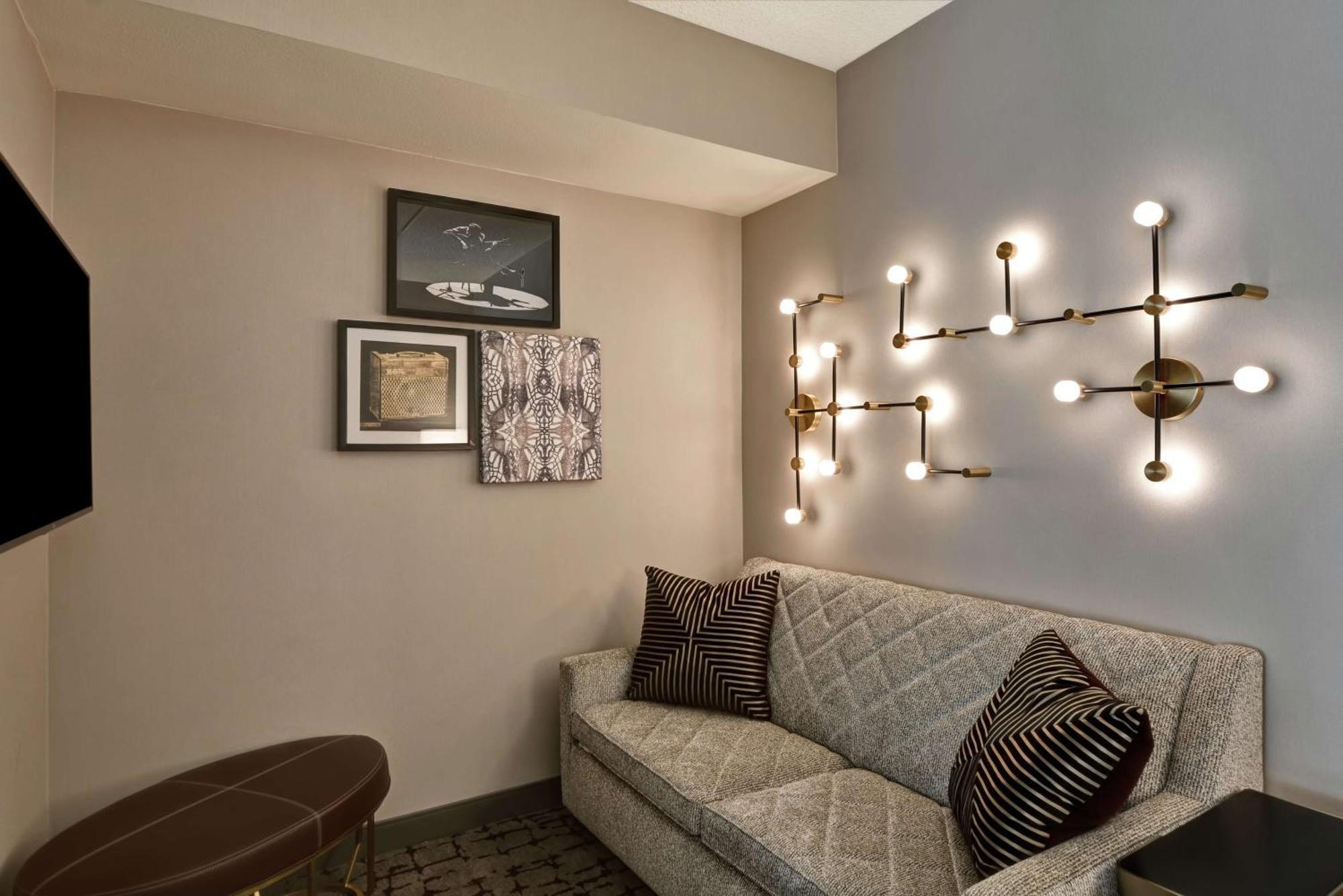 Hotel Doubletree By Hilton Baton Rouge Esterno foto