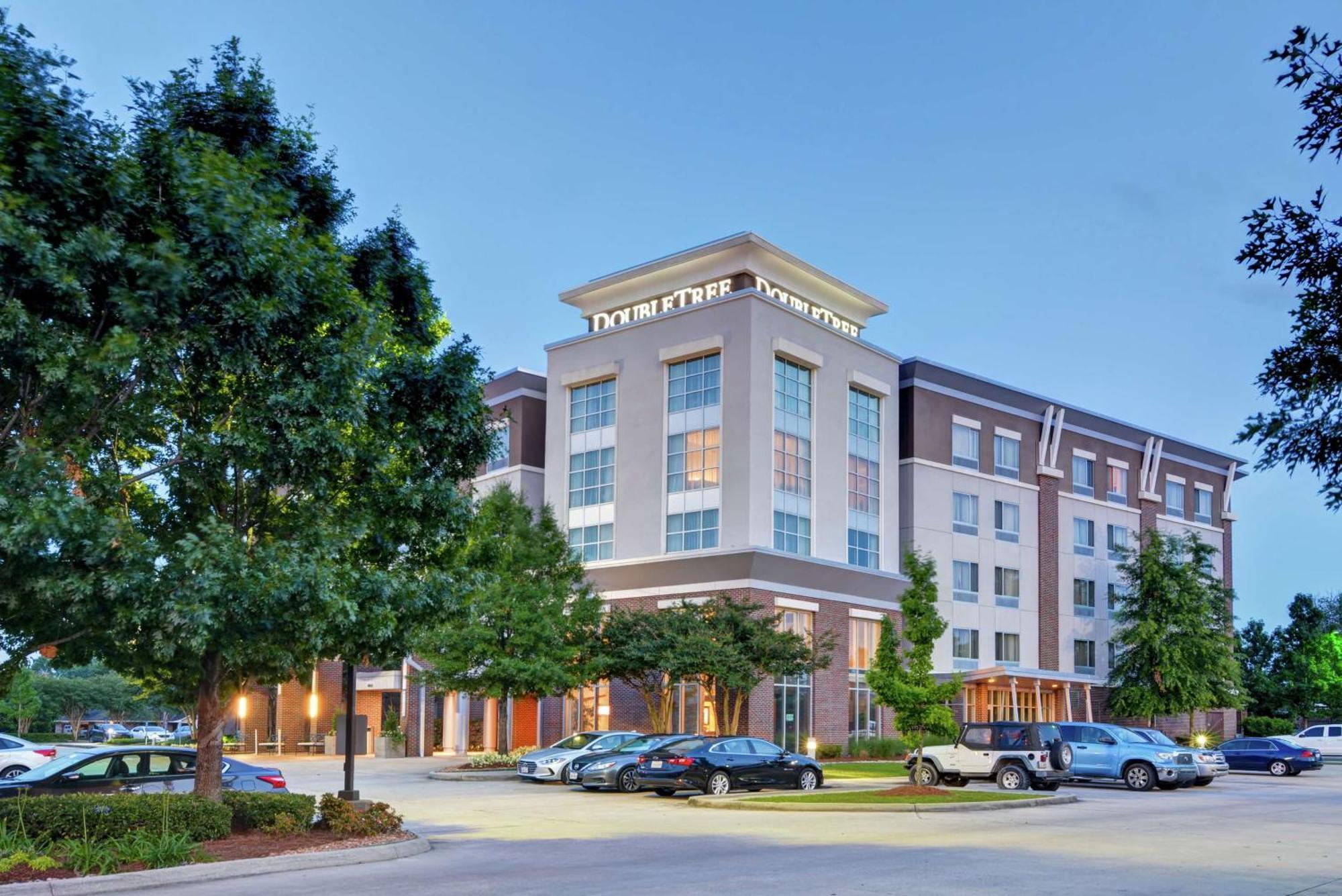 Hotel Doubletree By Hilton Baton Rouge Esterno foto